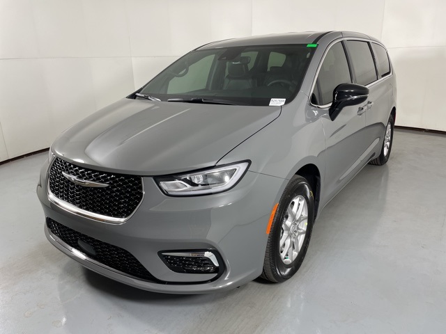 2025 Chrysler Pacifica photo 4