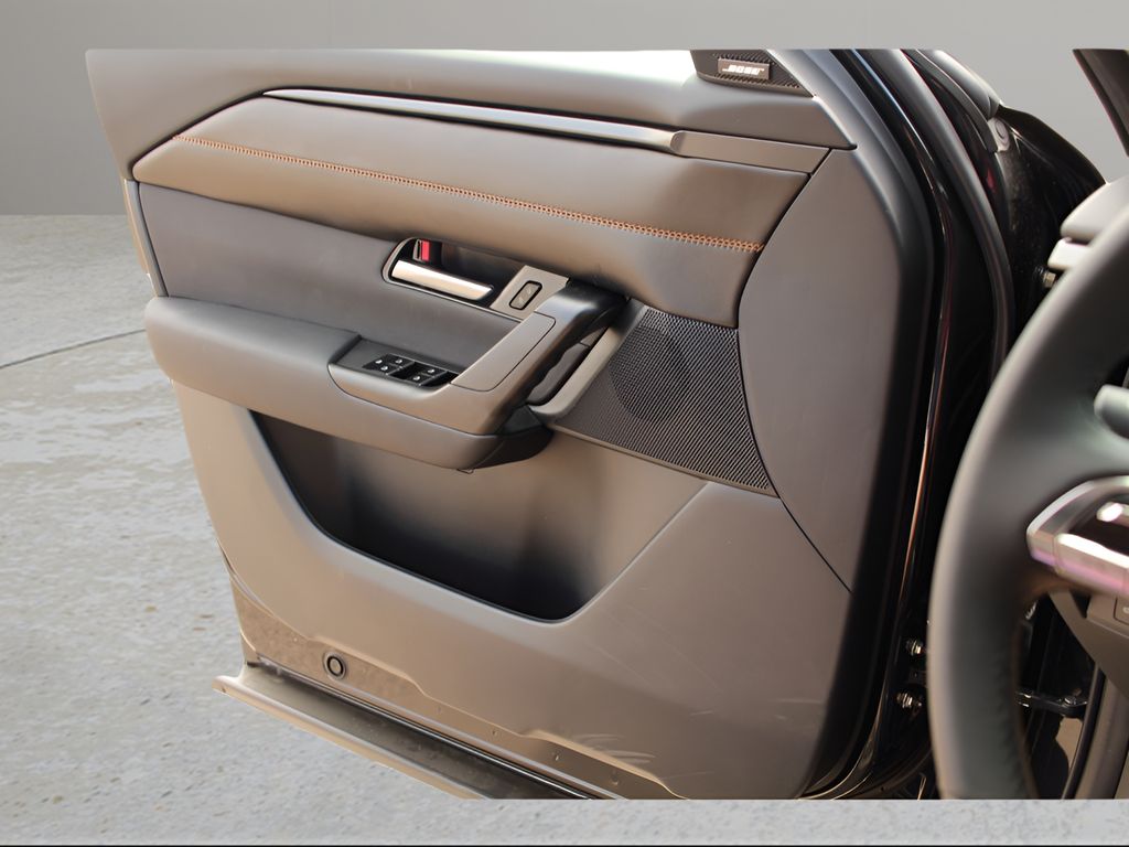 2025 Mazda CX-50 Premium photo 13