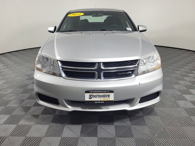 2011 Dodge Avenger Mainstreet photo 2