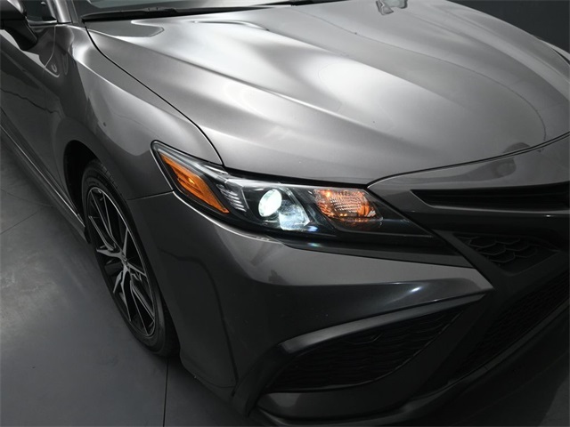 2024 Toyota Camry SE photo 17
