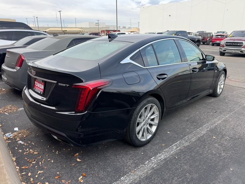 2021 Cadillac CT5 Luxury photo 3