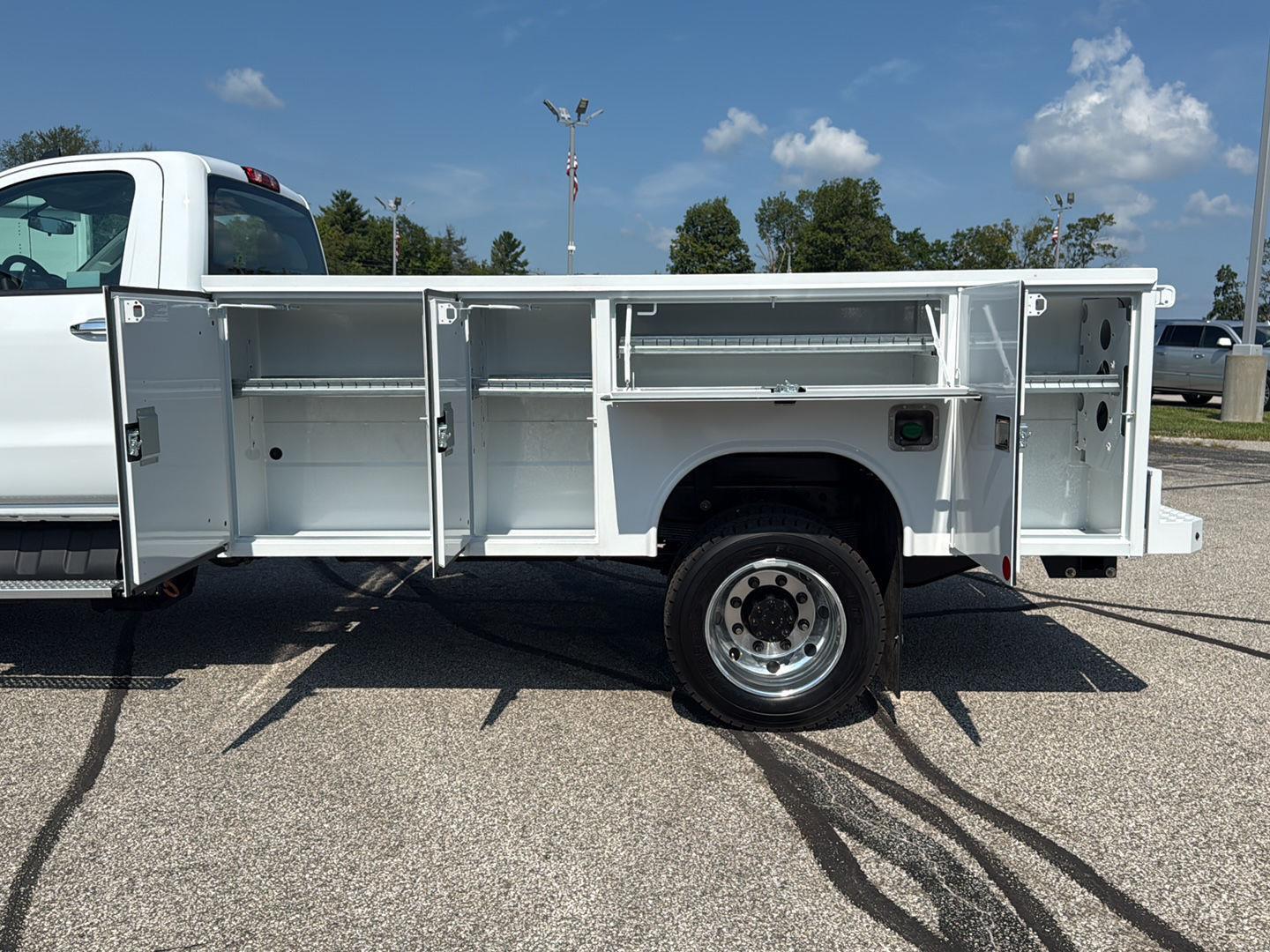 2024 Chevrolet Silverado 5500HD Work Truck photo 4