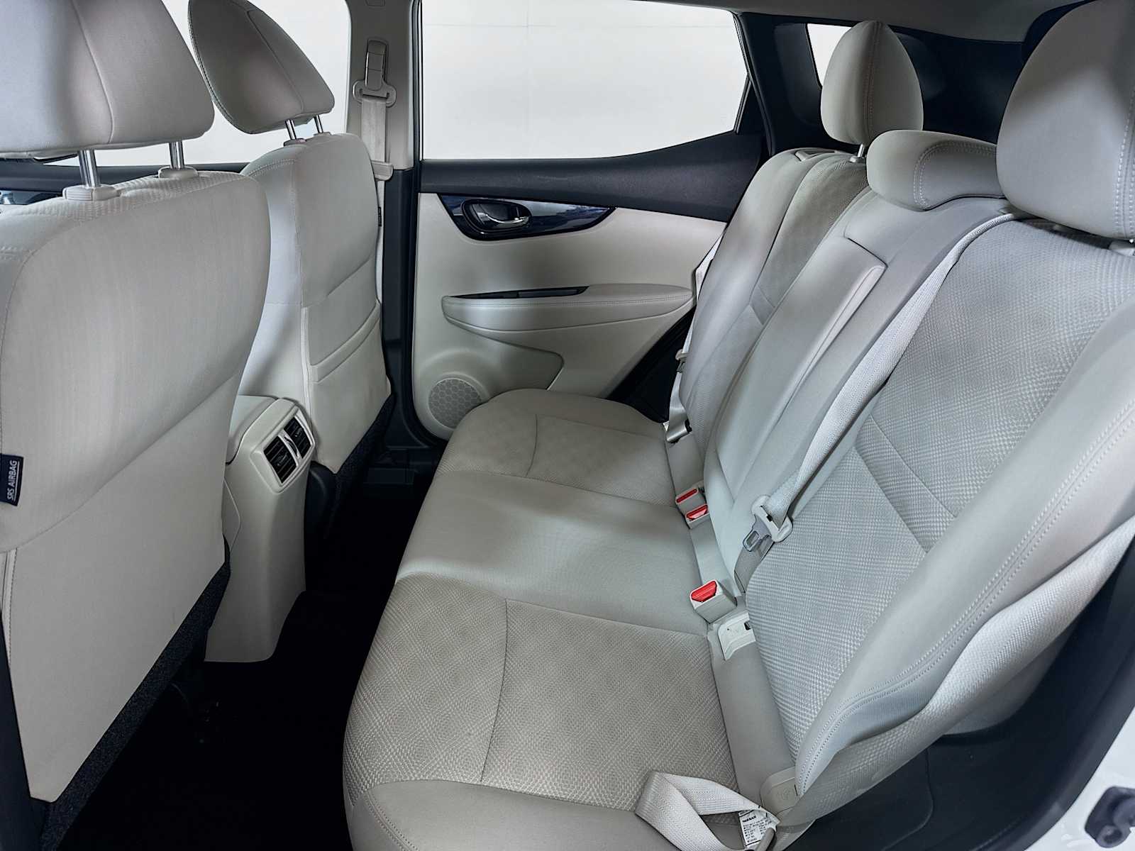 2019 Nissan Rogue Sport SV photo 22