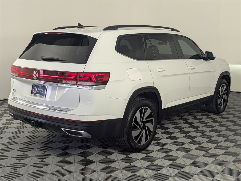 2024 Volkswagen Atlas SE Technology photo 3