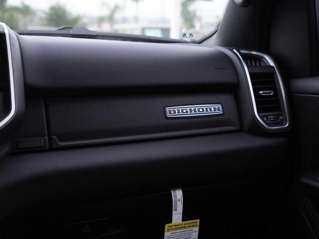 New 2026 Granite Crystal Metallic Clear-Coat Exterior Paint RAM Big Horn/Lone Star image 25