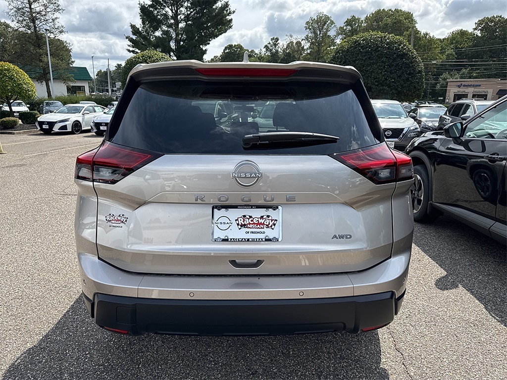 2026 Nissan Rogue SV photo 4