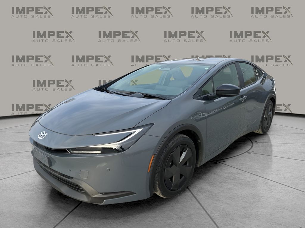 2025 Toyota Prius LE