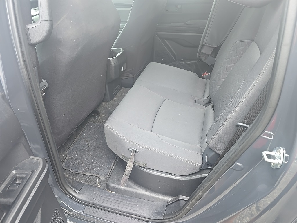 2024 Toyota Tacoma SR5 photo 9