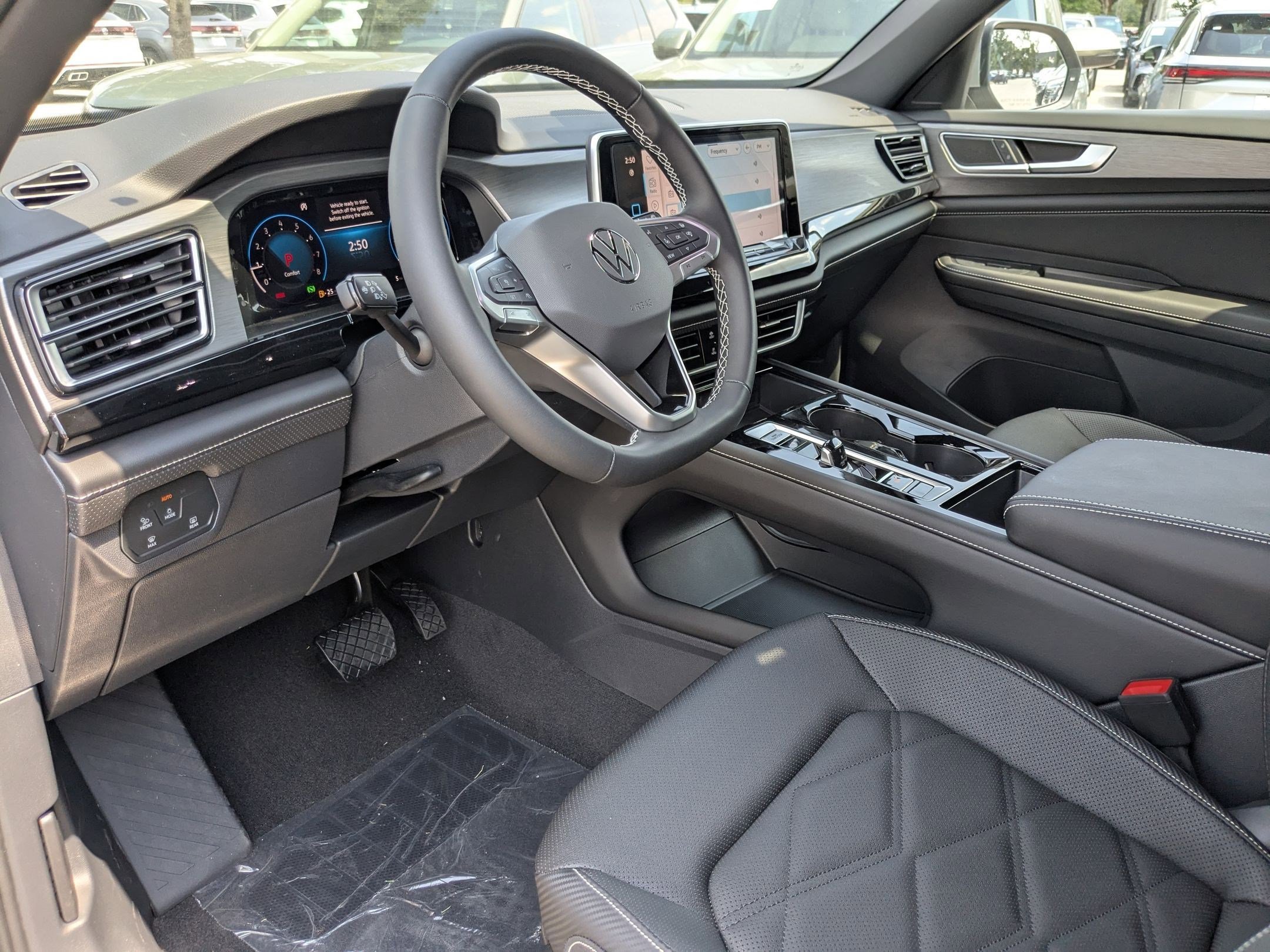 2026 Volkswagen Atlas Cross Sport SE Technology photo 3