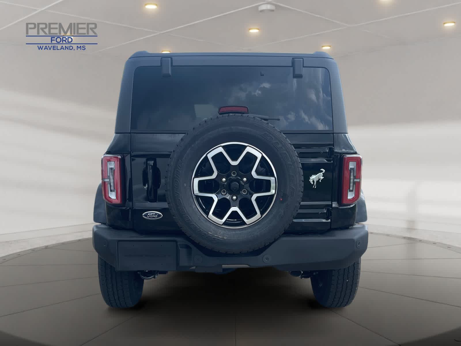 2025 Ford Bronco Outer Banks photo 4