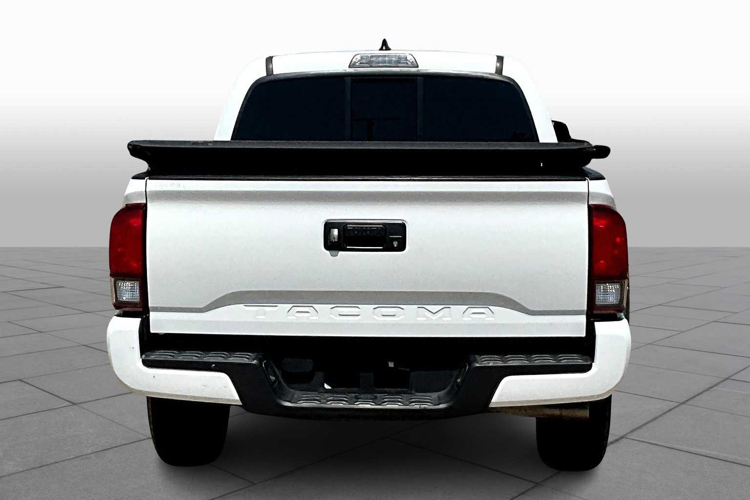 2019 Toyota Tacoma SR photo 4