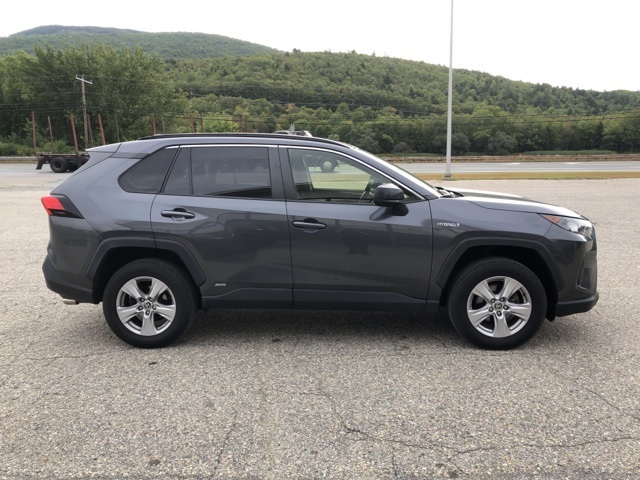 2020 Toyota RAV4 Hybrid LE photo 2