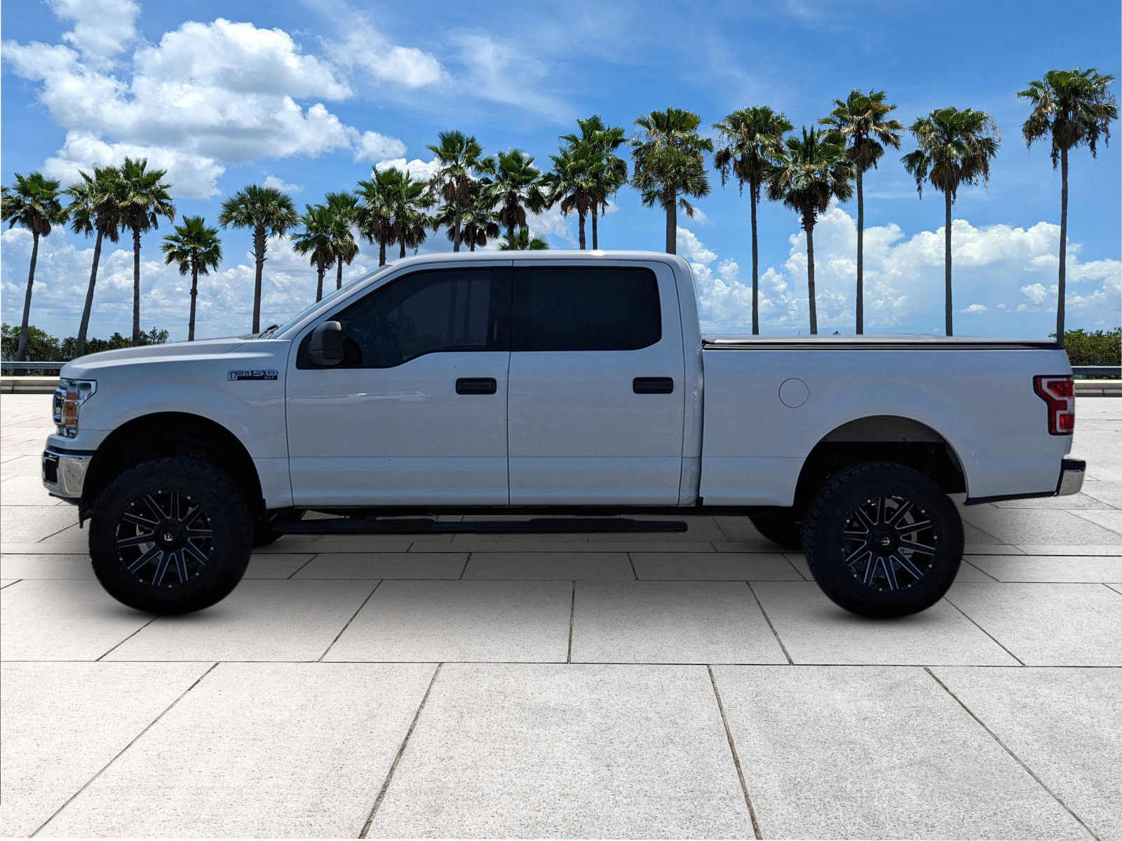 2020 Ford F-150 XLT photo 6