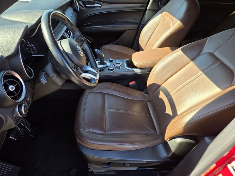 2022 Alfa Romeo Stelvio Ti photo 10