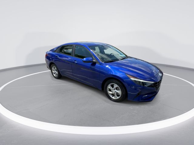 2021 Hyundai Elantra SE photo 2