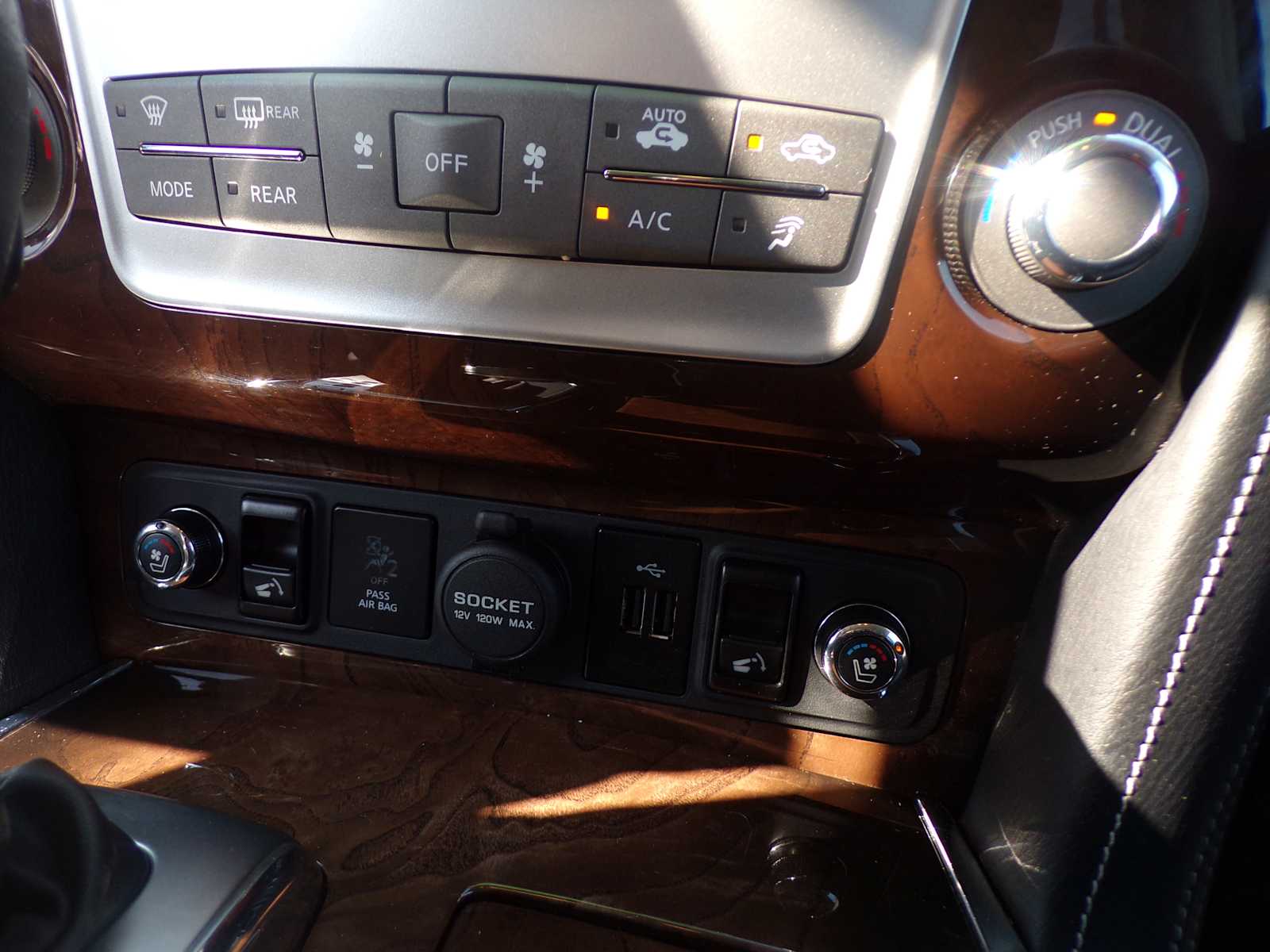 2018 Infiniti QX80 photo 12