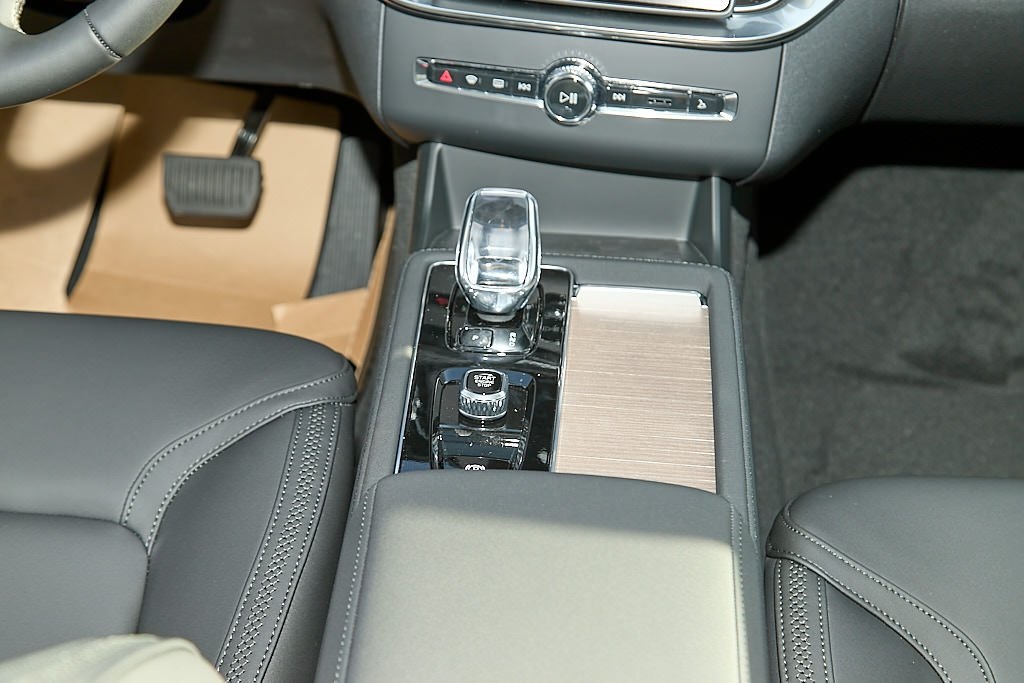 2026 VOLVO XC90 - Image 29