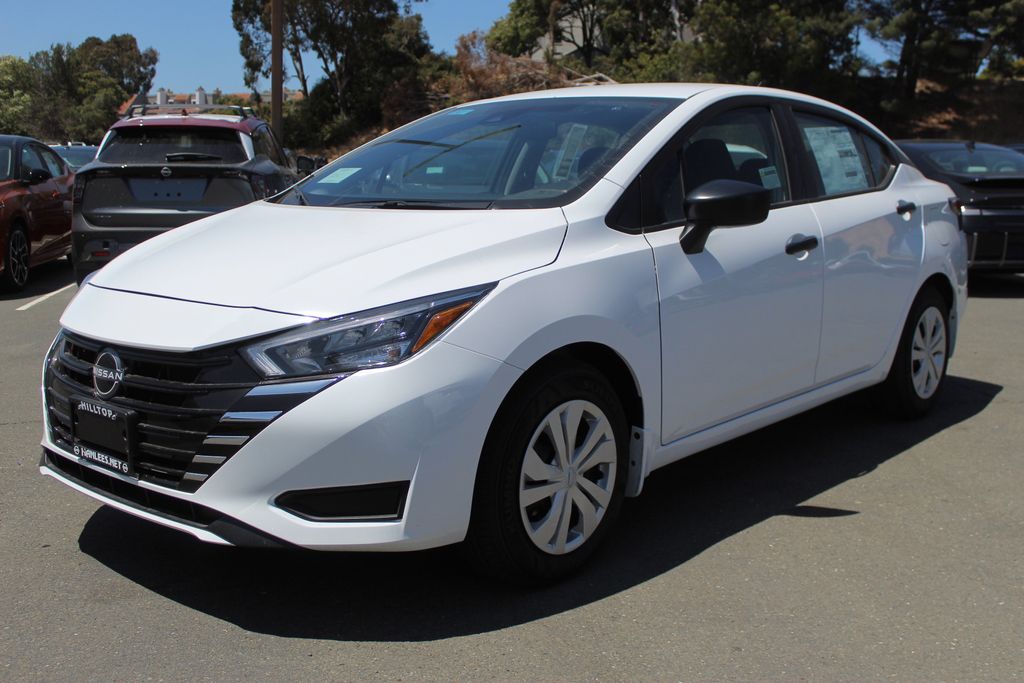 2025 Nissan Versa 1.6 S photo 2
