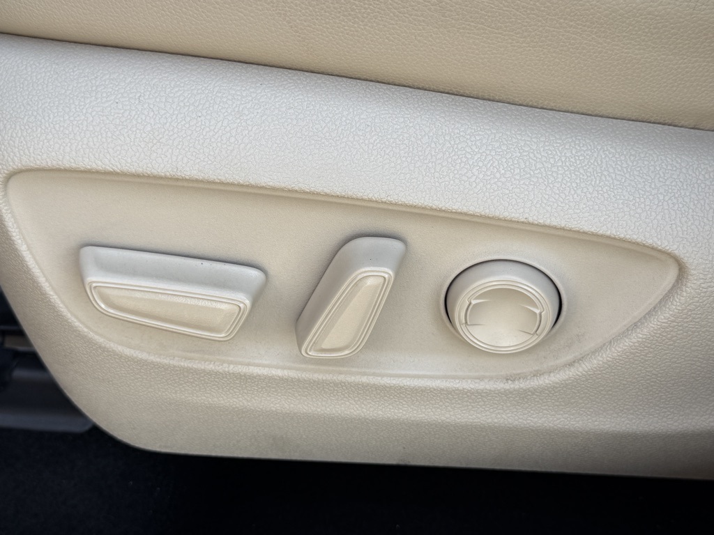2022 Toyota Highlander XLE photo 18
