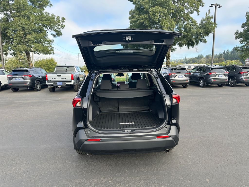 2025 Toyota RAV4 LE photo 11