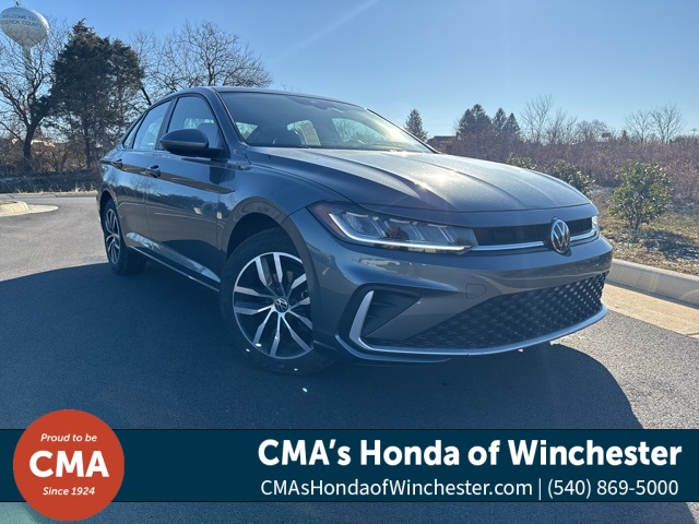 2025 Volkswagen Jetta SE's photo