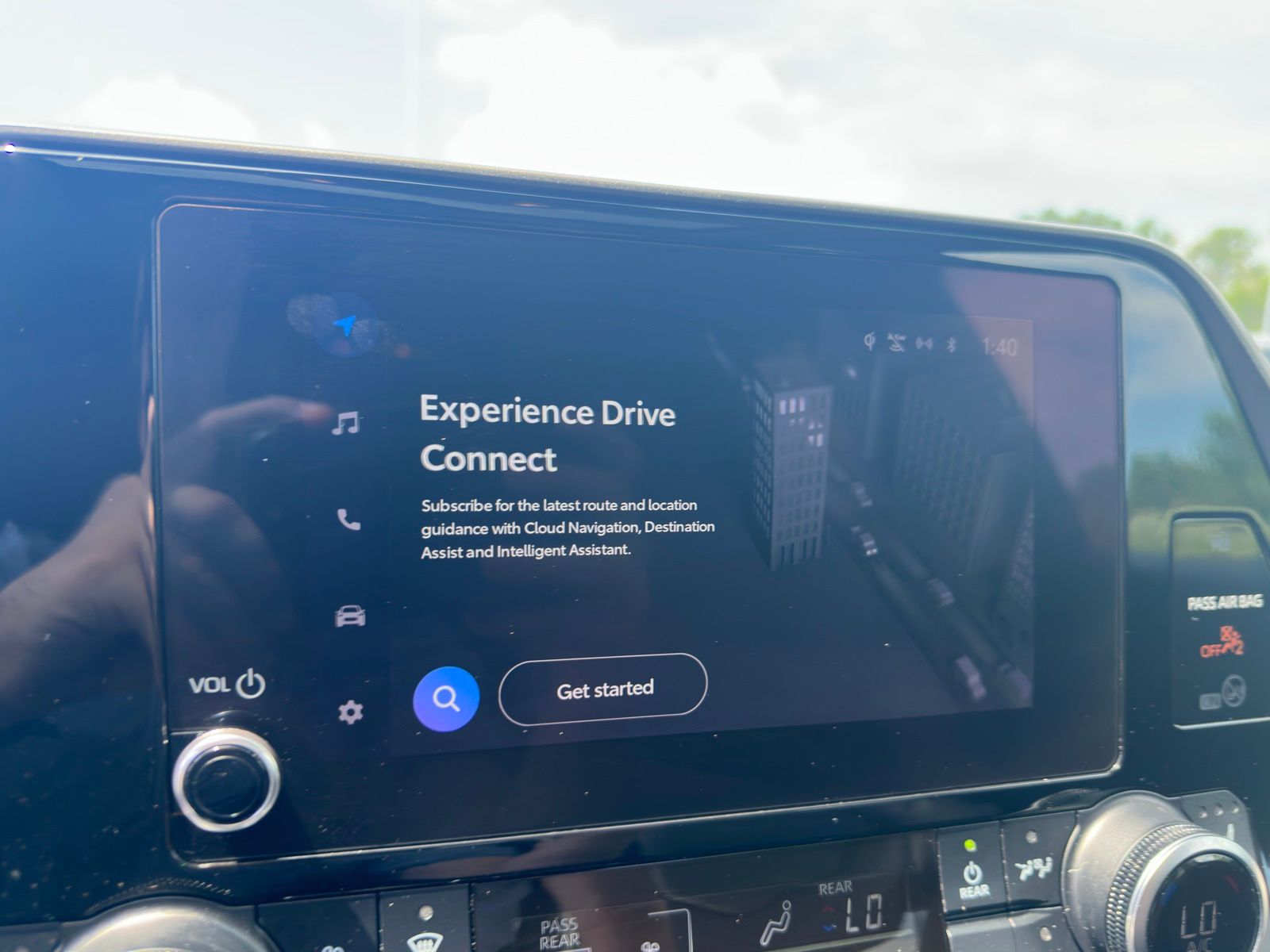 2024 Toyota Highlander XLE photo 30