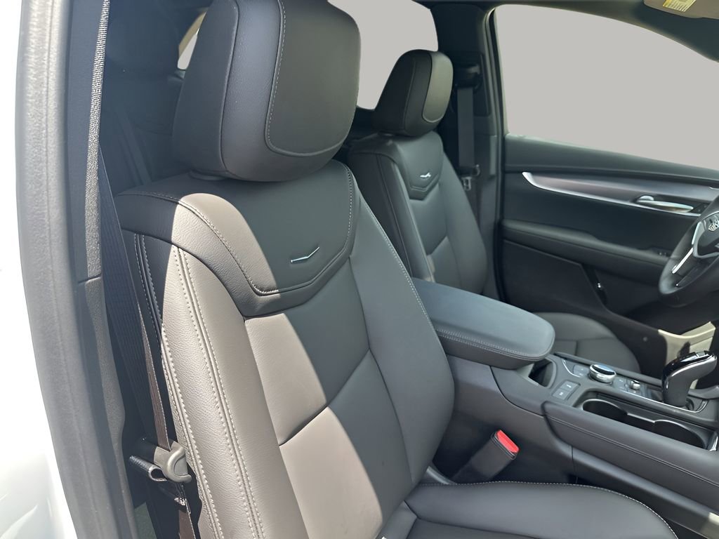 2025 Cadillac XT5 Luxury photo 14