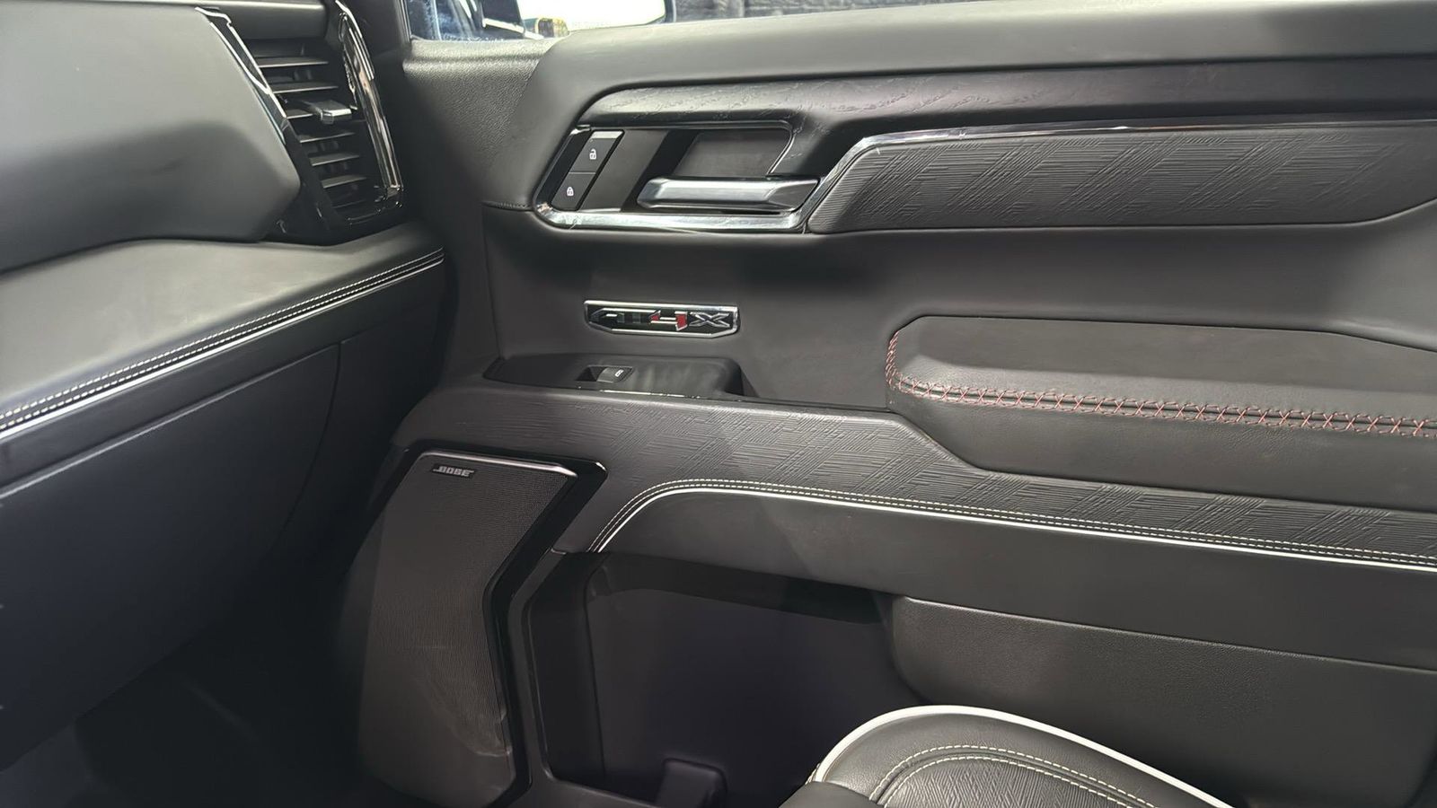 2024 Gmc Sierra 1500 AT4X photo 24