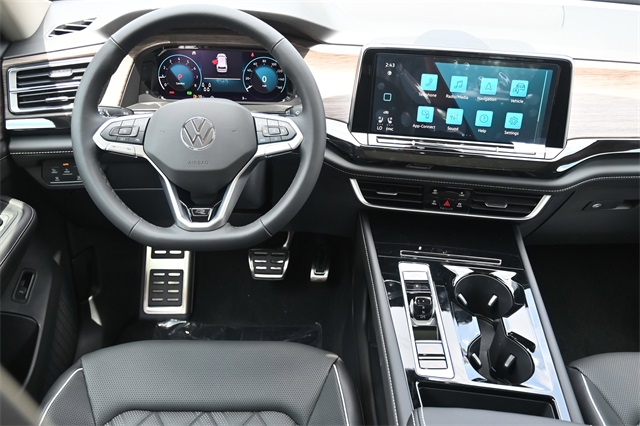 2025 Volkswagen Atlas SEL Premium R-Line photo 6