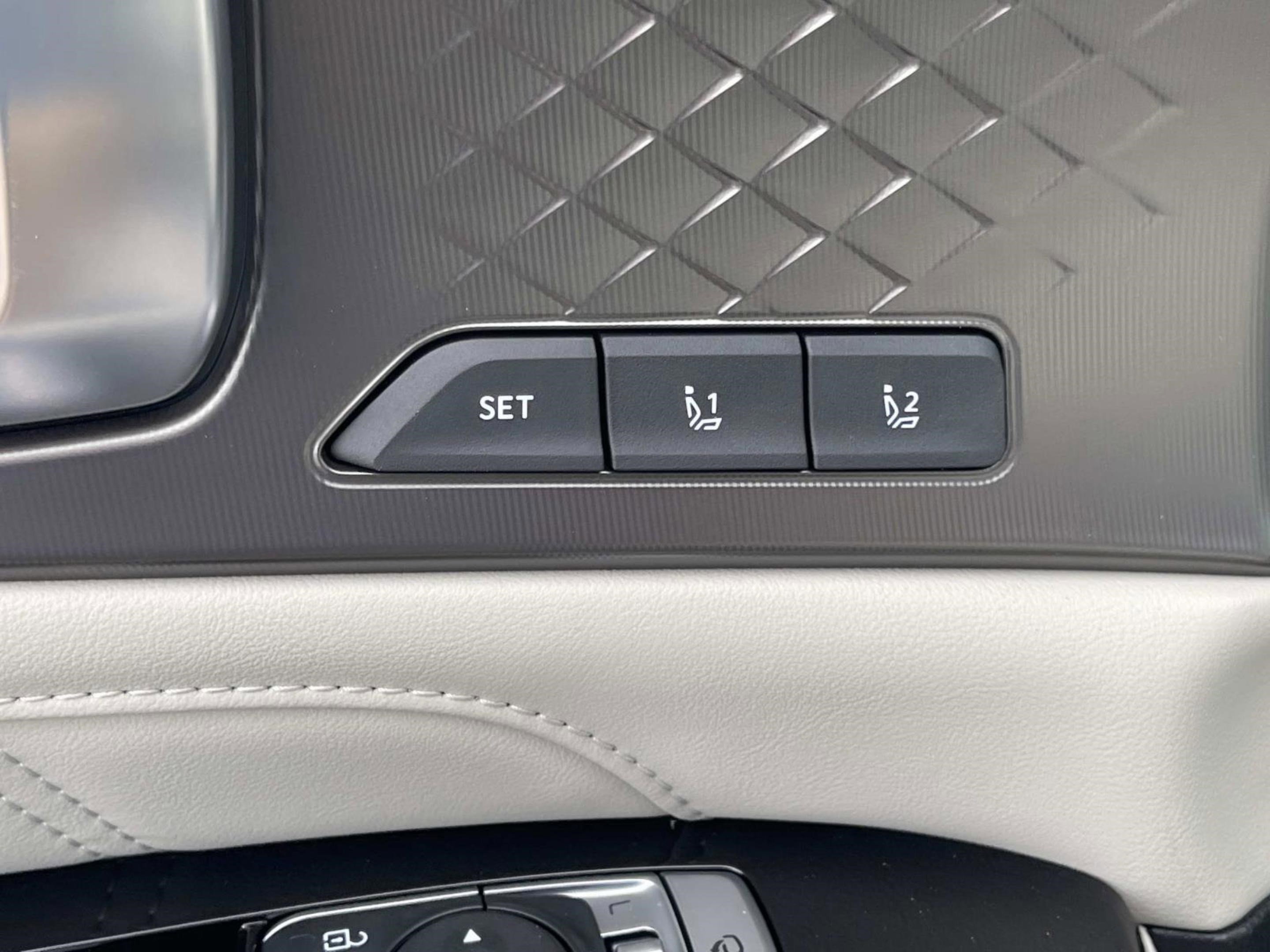 2025 Kia Sorento Hybrid SX Prestige photo 23