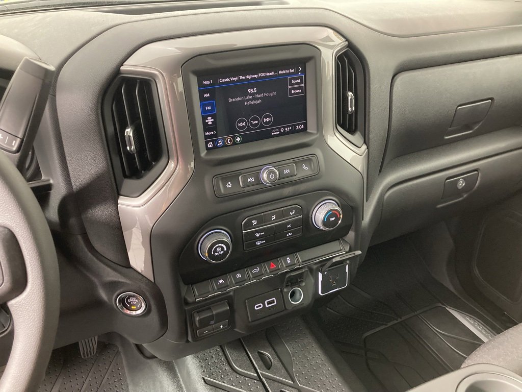 2026 Chevrolet Silverado 1500 Custom photo 2