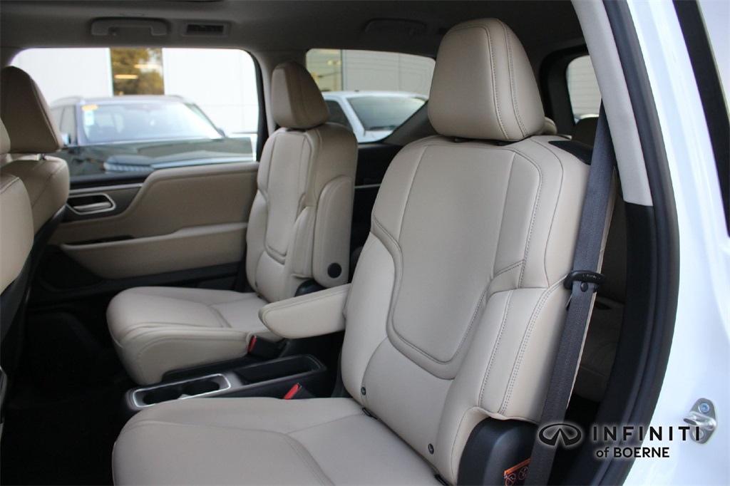 2026 Infiniti QX80 Pure photo 18
