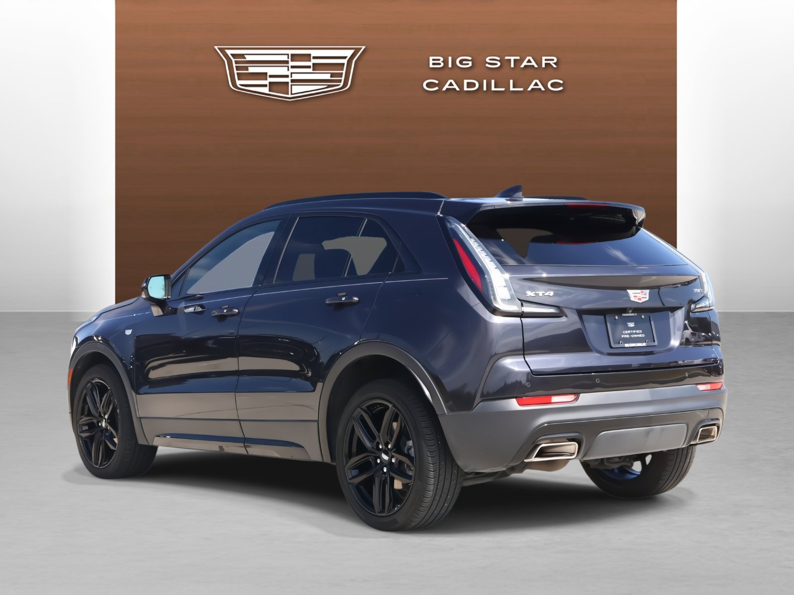 2023 Cadillac XT4 Sport photo 3