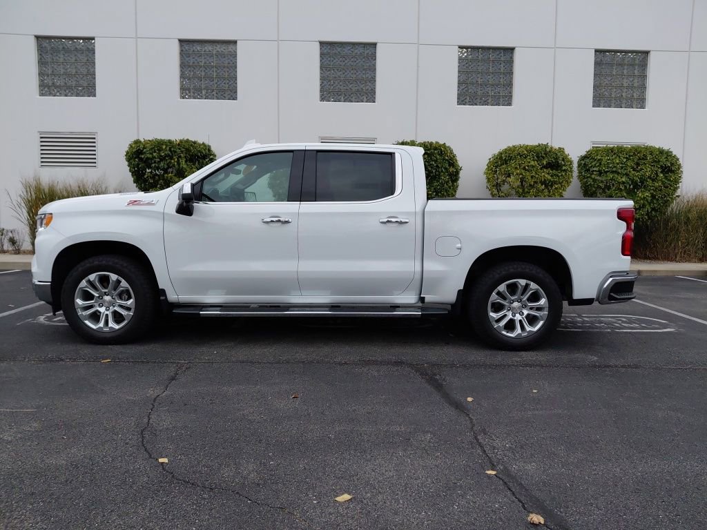 2024 Chevrolet Silverado 1500 LTZ photo 3