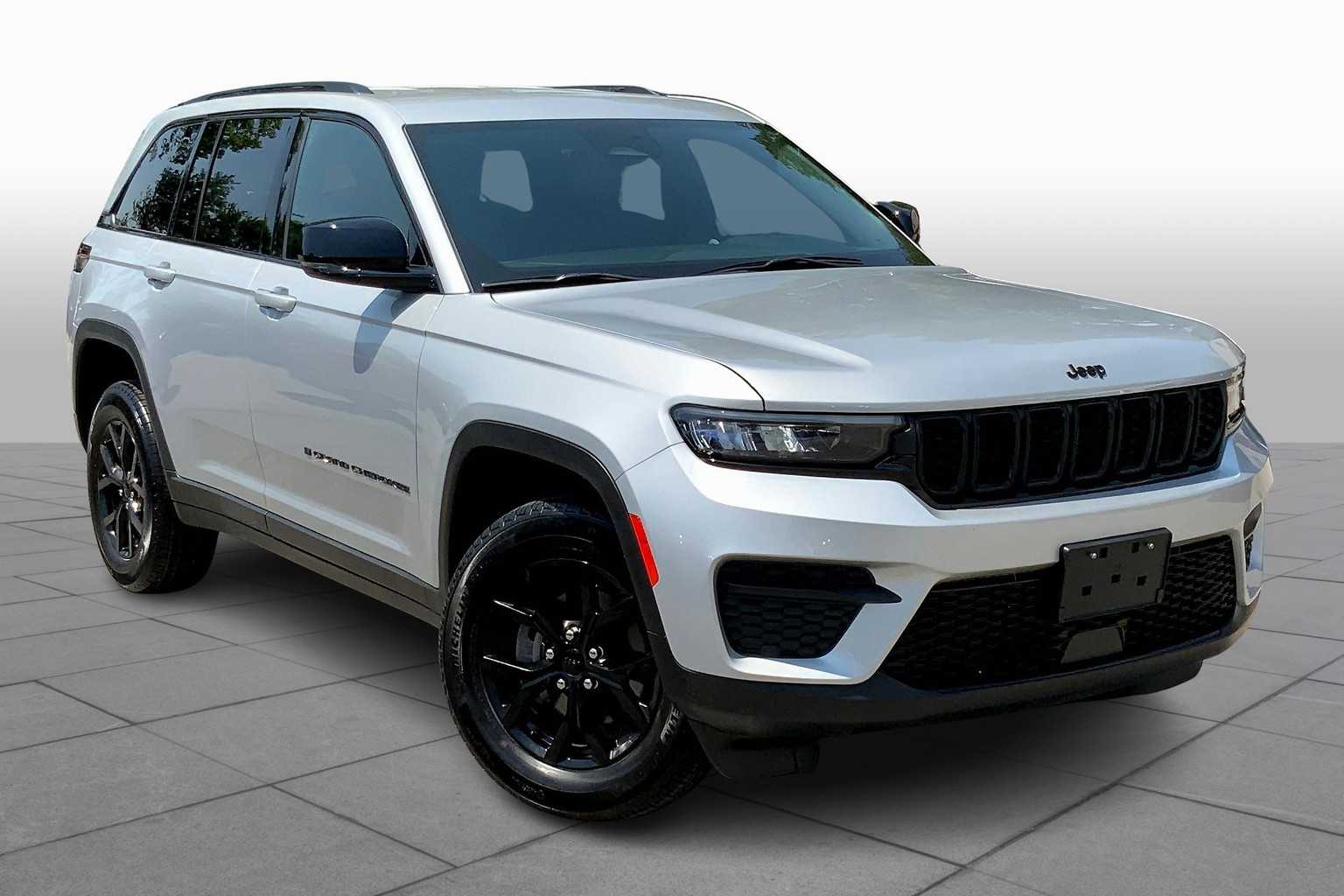 Used 2024 Jeep Grand Cherokee Altitude with VIN 1C4RJHAG1RC176923 for sale in Kansas City