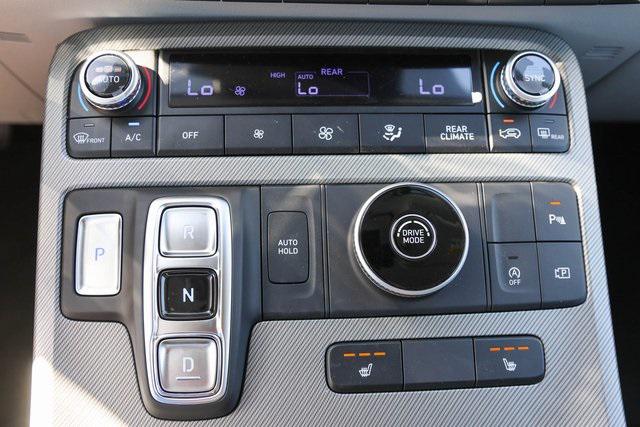 New 2025 White Hyundai SEL FWD image 19