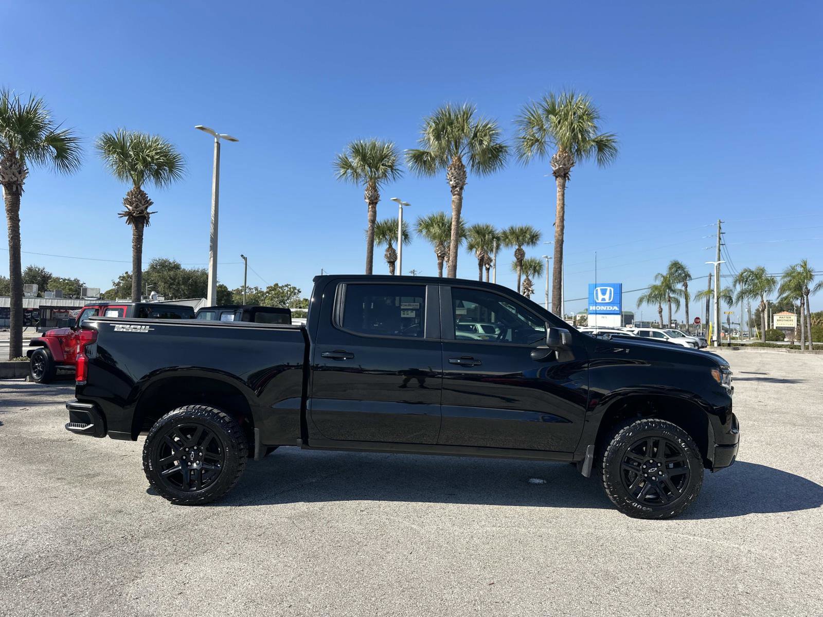 2024 Chevrolet Silverado 1500 LT Trail Boss photo 4