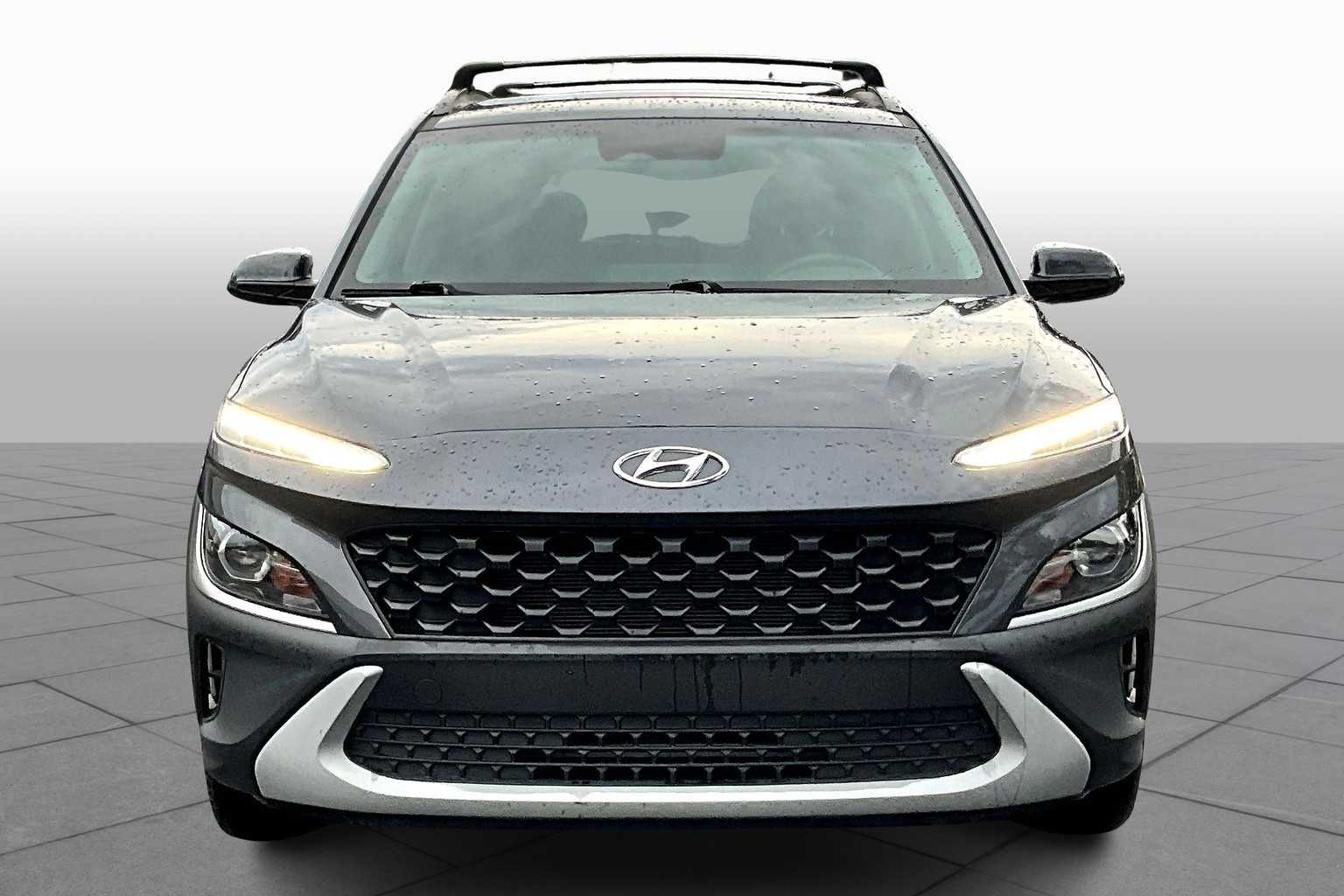 2023 Hyundai Kona SEL photo 3