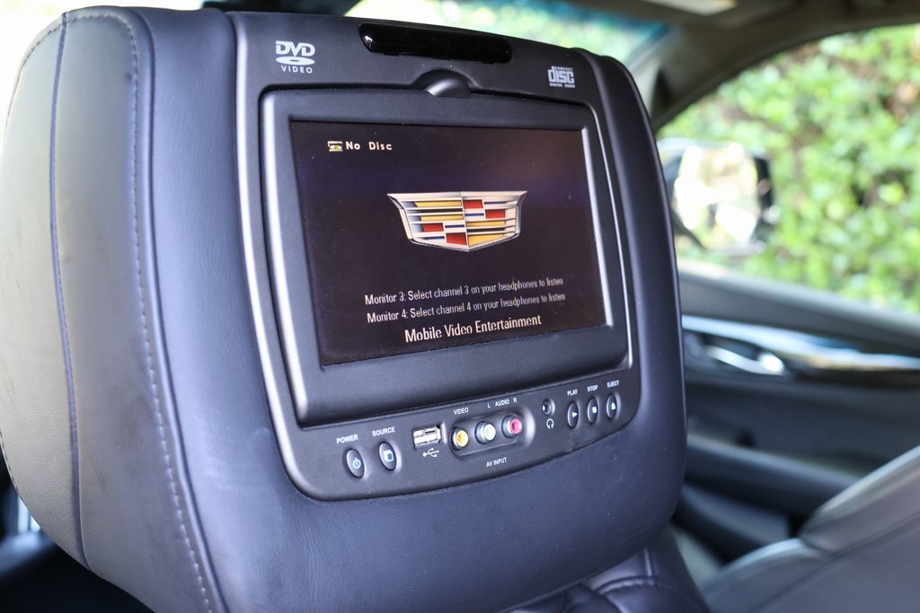 2017 Cadillac Escalade ESV Platinum photo 11
