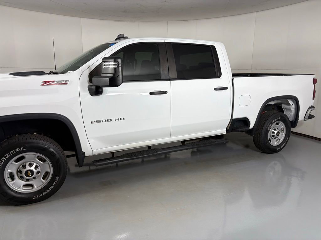 2023 Chevrolet Silverado 2500HD Work Truck photo 4