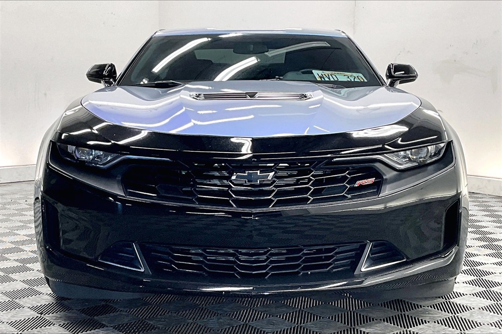 2023 Chevrolet Camaro LT1 photo 2