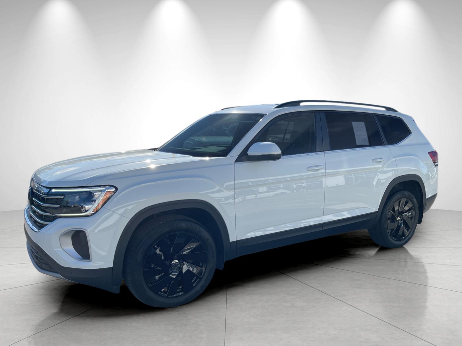 2025 Volkswagen Atlas SE w/Tech