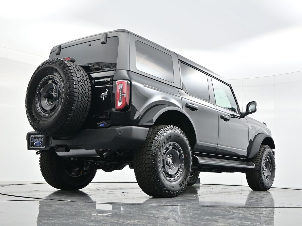 2025 Ford Bronco Outer Banks photo 42