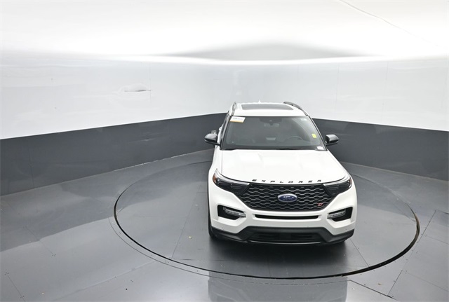 2022 Ford Explorer ST photo 19