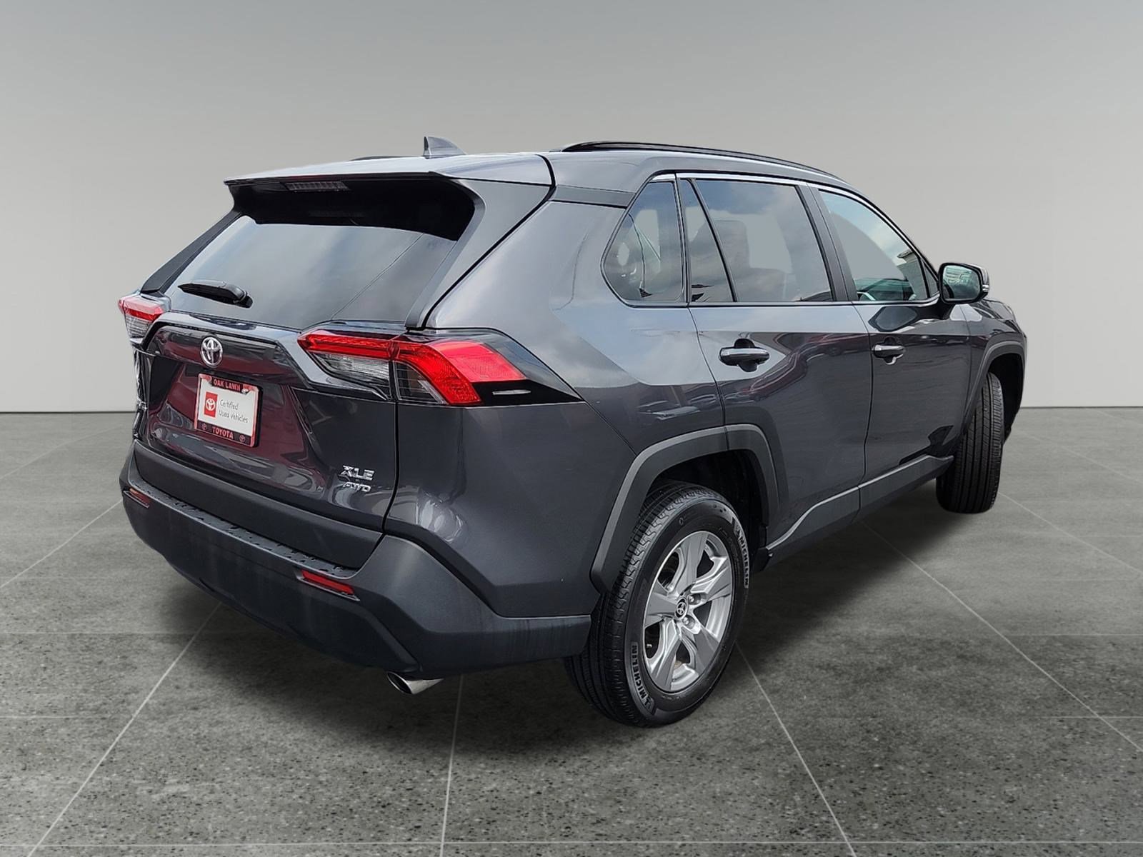 2025 Toyota RAV4 XLE photo 7