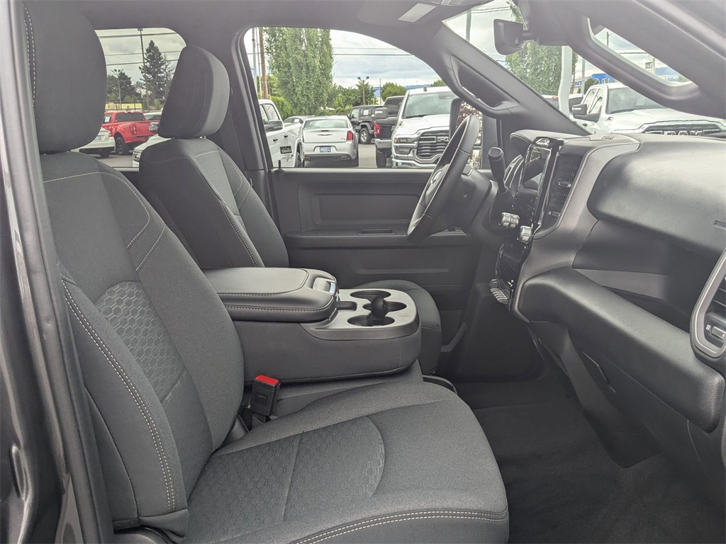 2025 Ram 2500 Tradesman photo 29