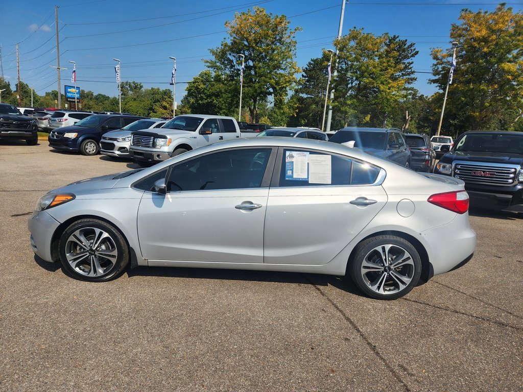 2016 Kia Forte EX photo 8