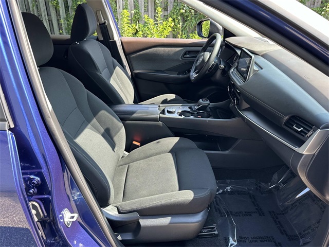 2023 Nissan Rogue S photo 13