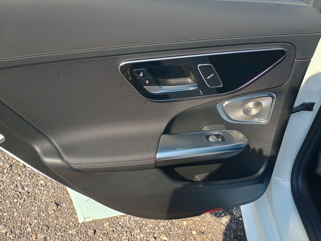 2025 Mercedes Benz C 300 4MATIC photo 17