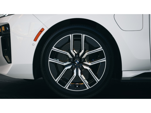 2026 Bmw 750e photo 4